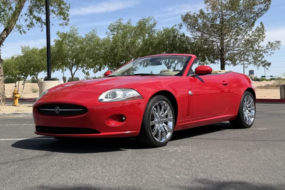 2007 Jaguar XK sold for $13,700