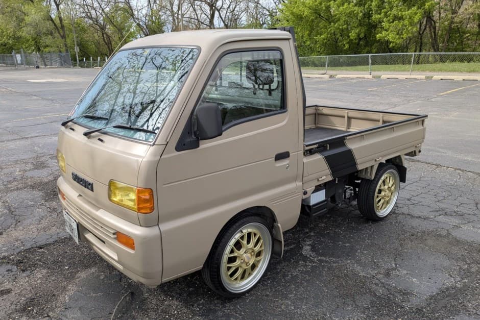 1997 Suzuki Carry sold for $6,100