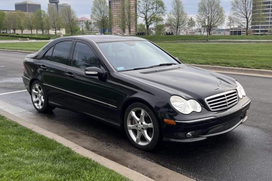2007 Mercedes-Benz W203 C-Class sold for $9,650