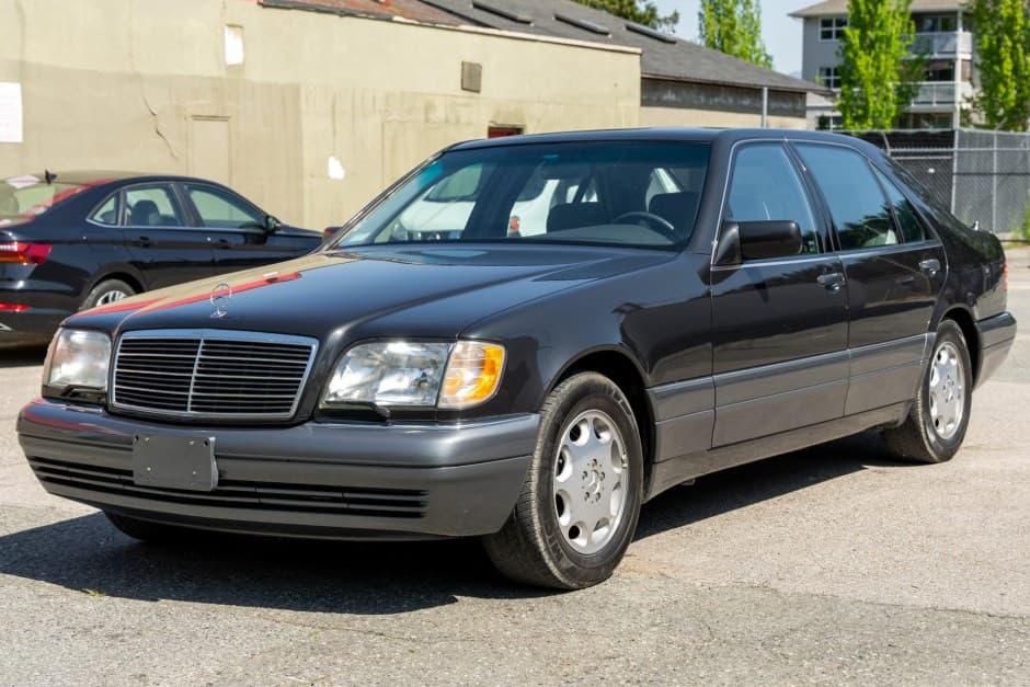 1995 Mercedes-Benz W140 S-Class sold for $17,500