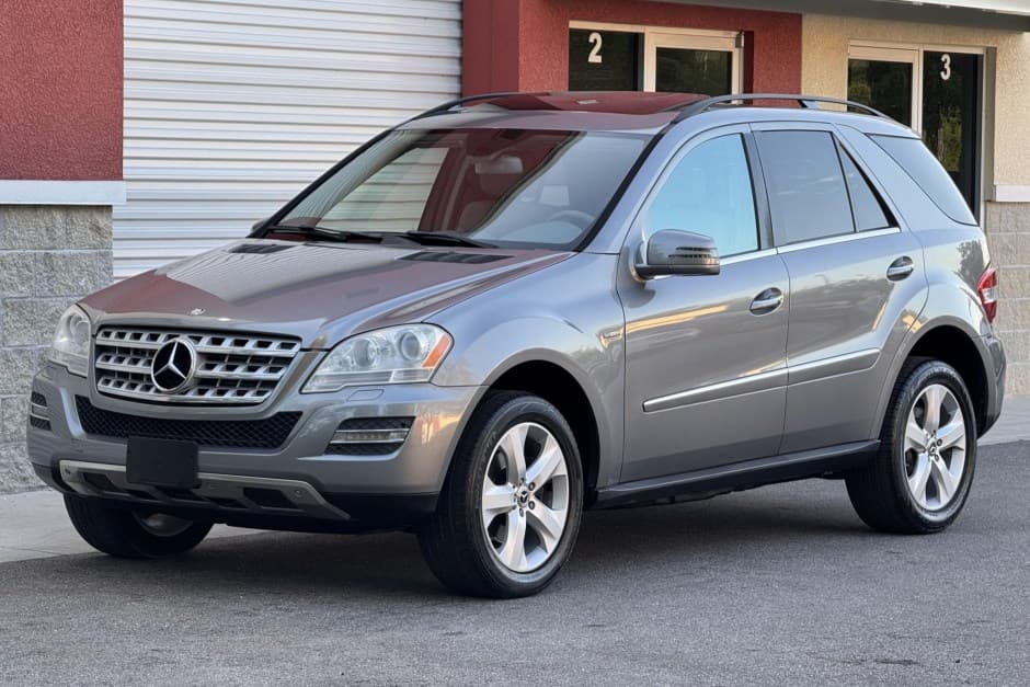 2011 Mercedes-Benz M-Class & GLE-Class sold for $10,300