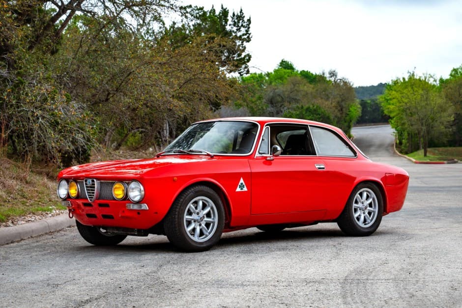 1972 Alfa Romeo 105/115 Series Coupe sold for $76,500