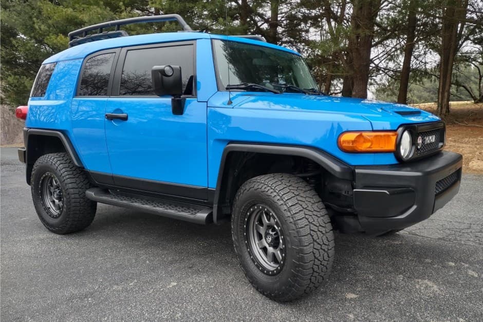 2007 Toyota FJ Cruiser sold for $20,000