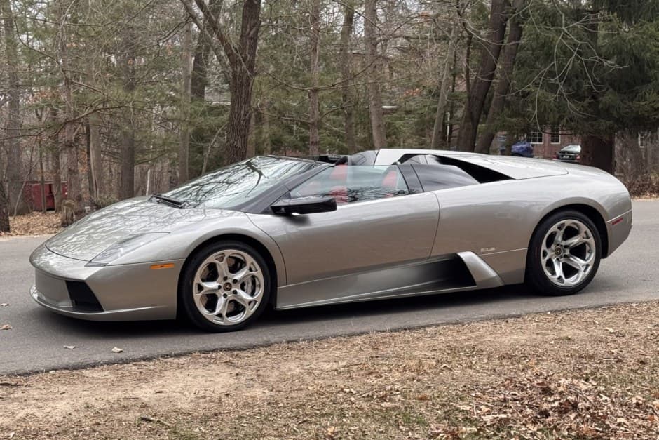 2005 Lamborghini Murciélago sold for $580,000