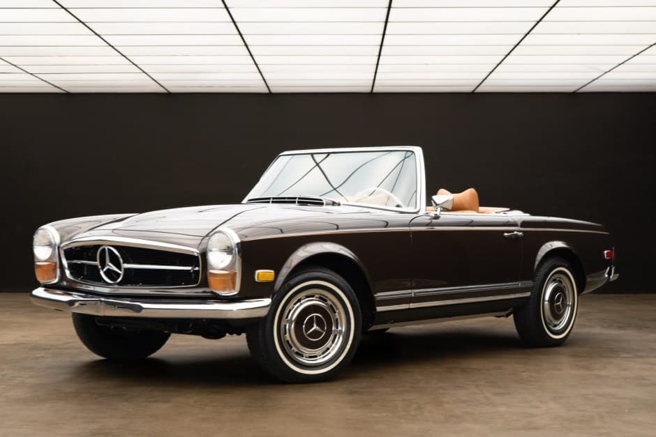 1971 Mercedes-Benz W113 SL sold for $160,000