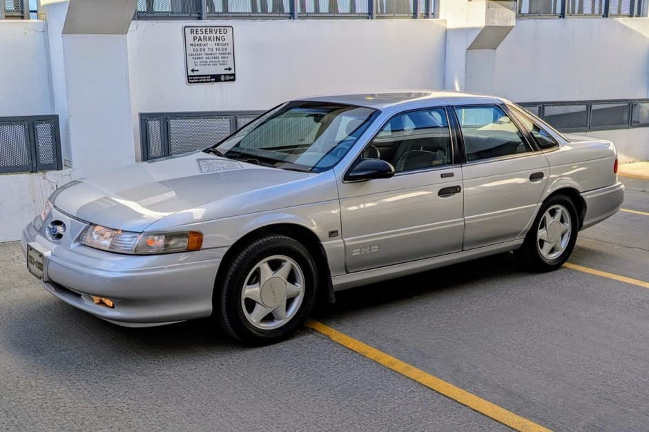 1992 Ford Taurus SHO sold for $7,100