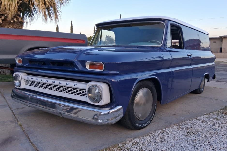 1965 GMC Suburban (1960-1966) sold for $7,200