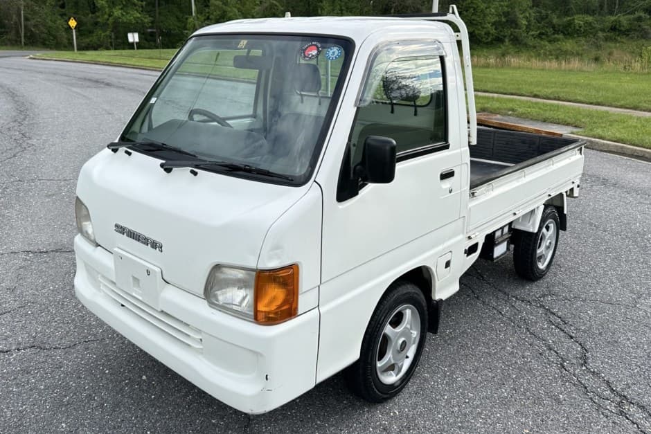2000 Subaru Sambar sold for $7,600
