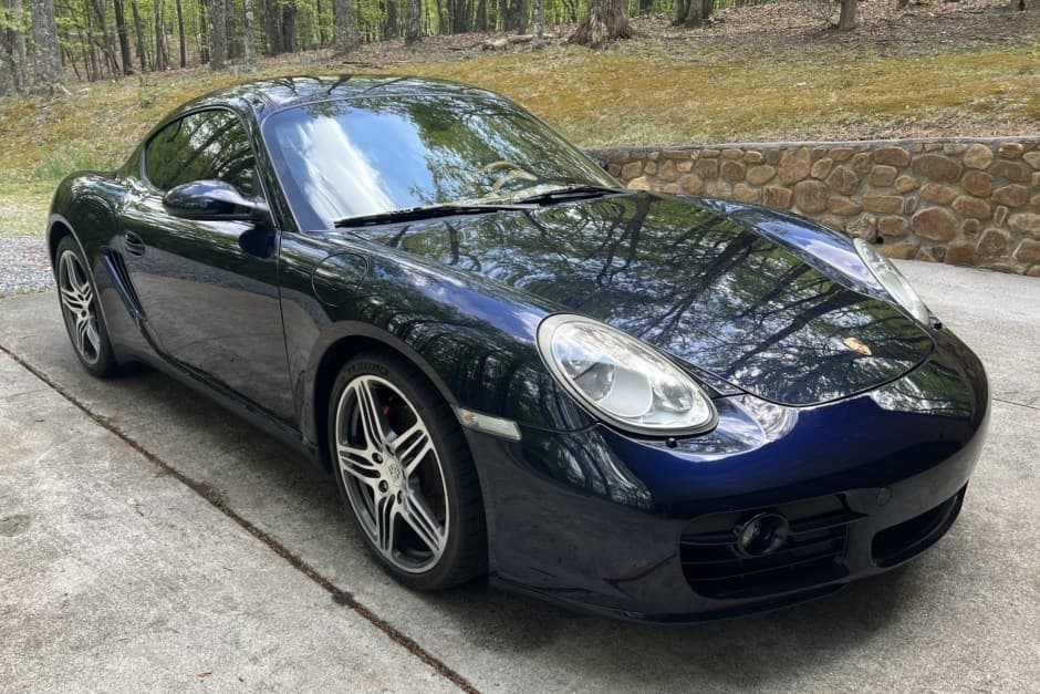 2006 Porsche 987 Cayman sold for $24,987