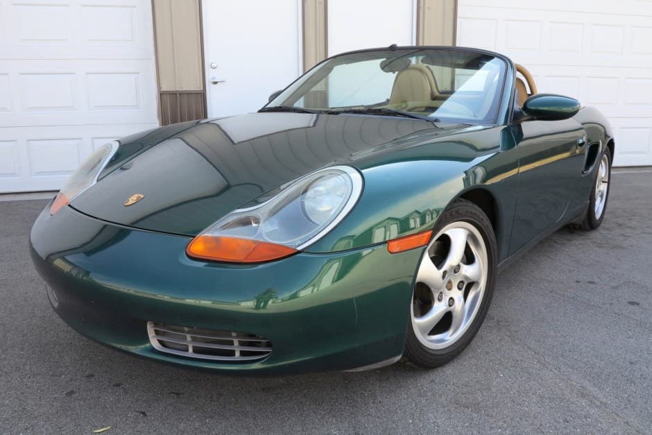 2001 Porsche 986 Boxster sold for $9,500