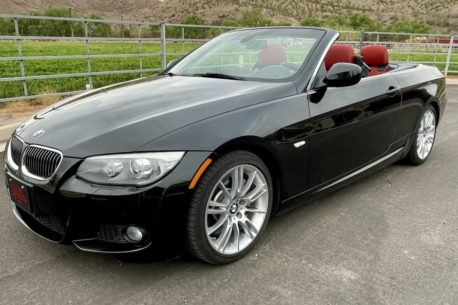 2013 BMW E92/E93 3-Series Coupe & Convertible sold for $21,250