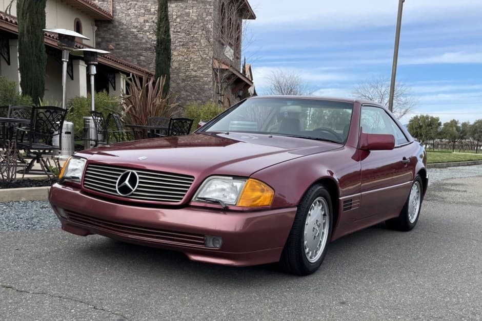 1990 Mercedes-Benz R129 SL sold for $10,000