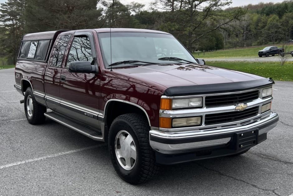 1998 Chevrolet C/K GMT400 (1988-2002) sold for $19,000