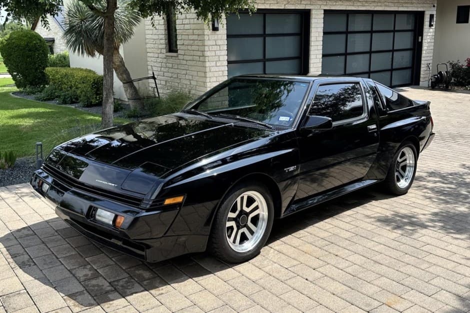 1986 Chrysler Conquest & Mitsubishi Starion sold for $16,250