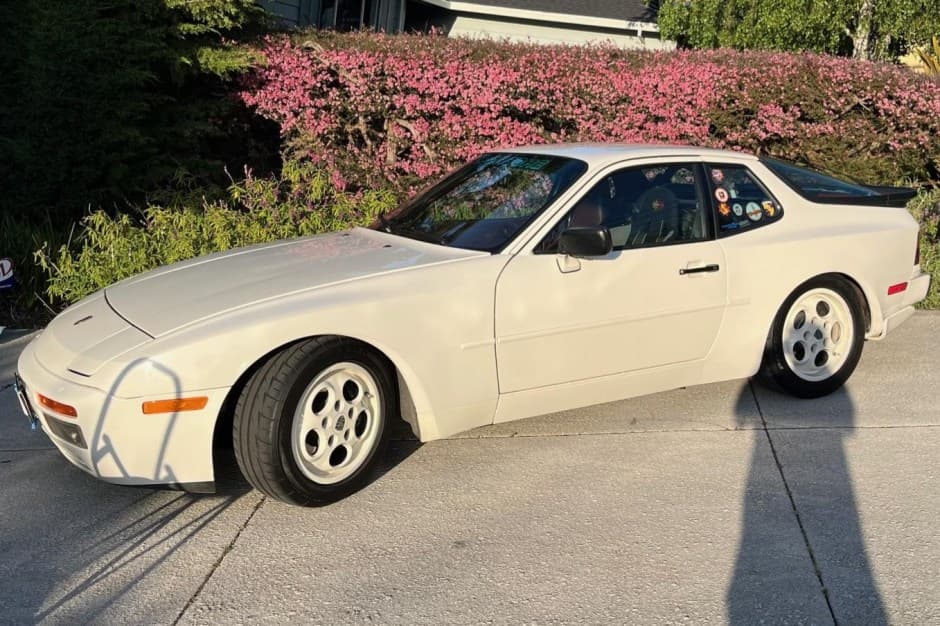 1987 Porsche 944 Turbo sold for $15,000