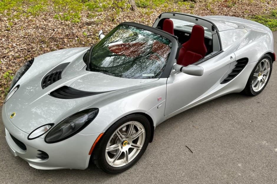 2005 Lotus Elise sold for $41,000