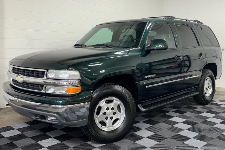 2001 Chevrolet Tahoe GMT800 sold for $17,000