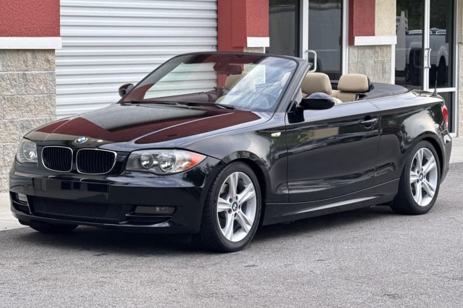 2008 BMW E82/E88 1-Series sold for $10,700