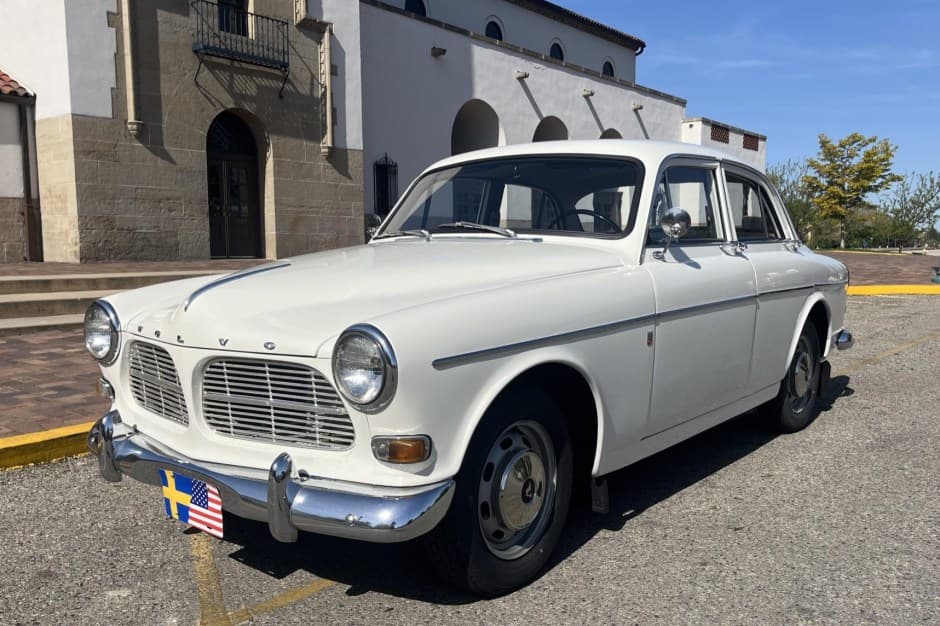 1966 Volvo Amazon sold for $16,750