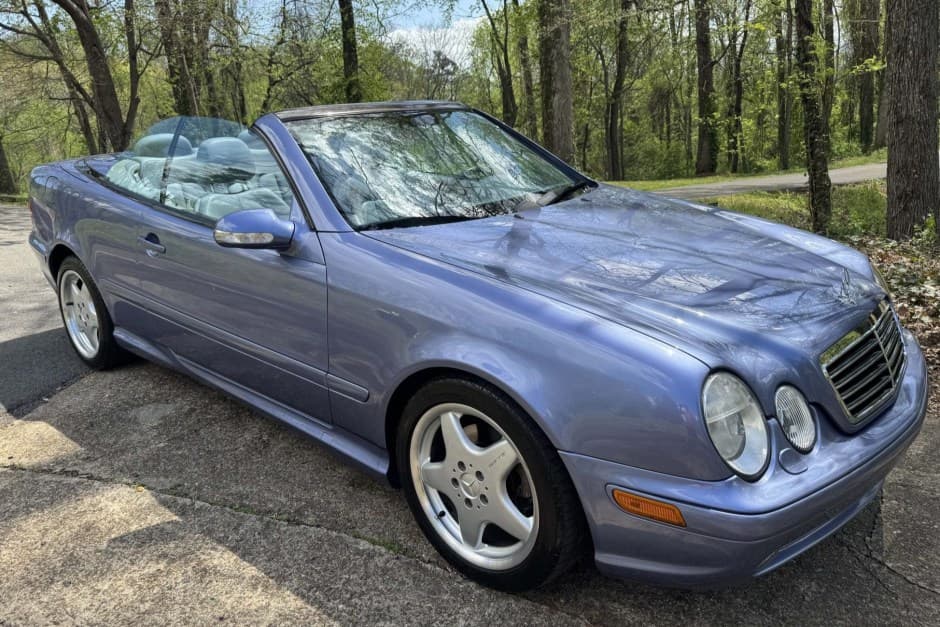 2000 Mercedes-Benz CLK-Class sold for $14,000