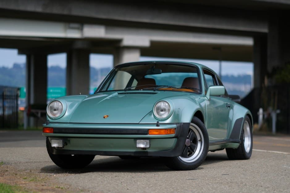 1977 Porsche 930 Turbo sold for $121,000