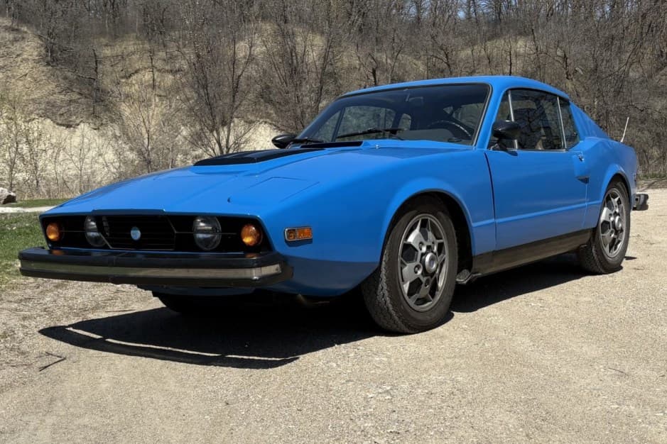 1974 Saab Sonett sold for $6,900