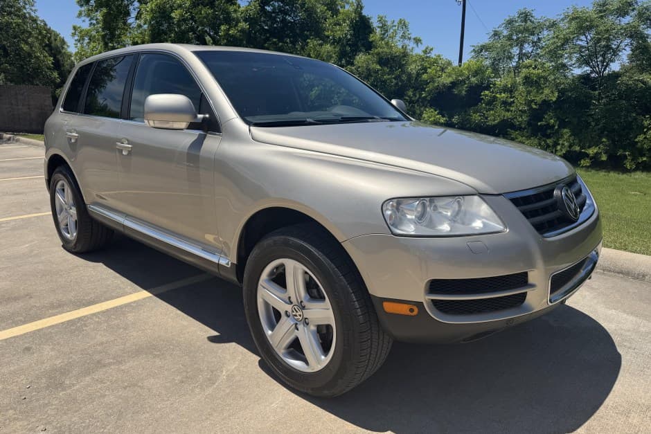 2006 Volkswagen Touareg sold for $8,400