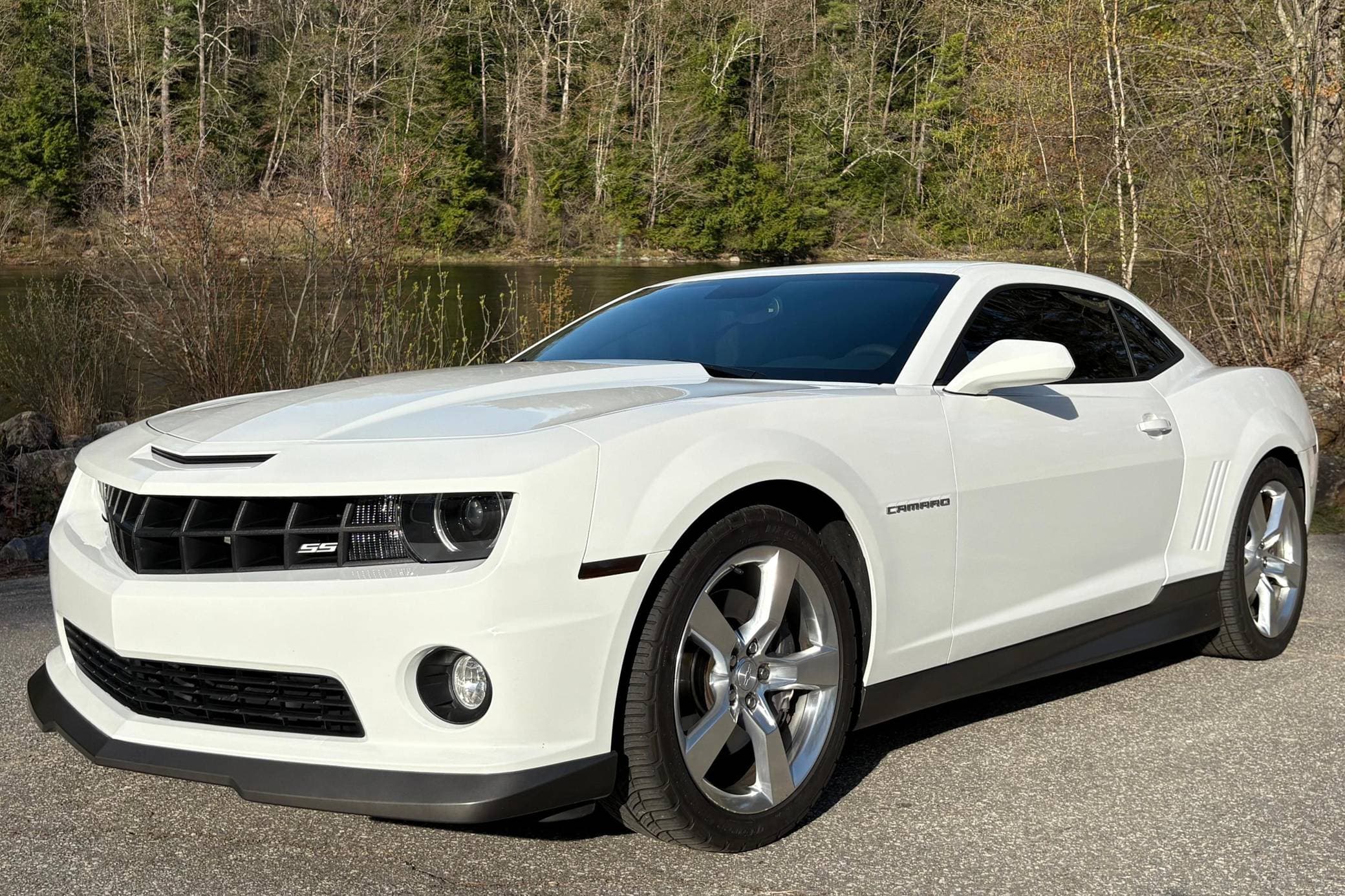 2010 Chevrolet Camaro sold for $16,005