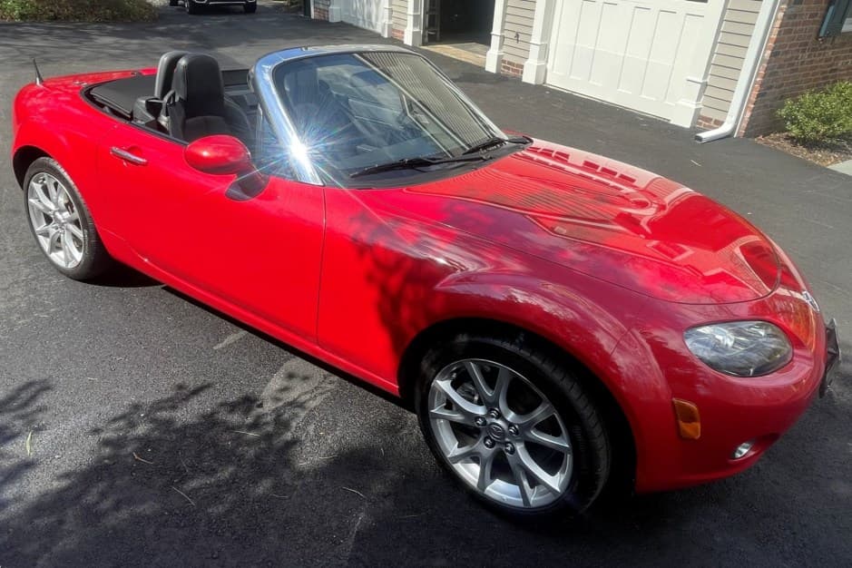 2006 Mazda NC MX-5 Miata sold for $15,000