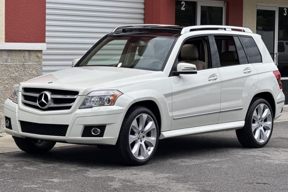 2010 Mercedes-Benz X204 GLK-Class sold for $13,500