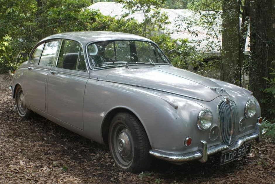 1967 Jaguar Mk II sold for $3,950