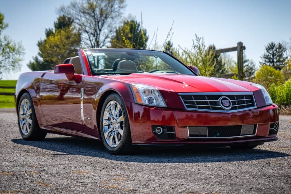 2009 Cadillac XLR sold for $30,200