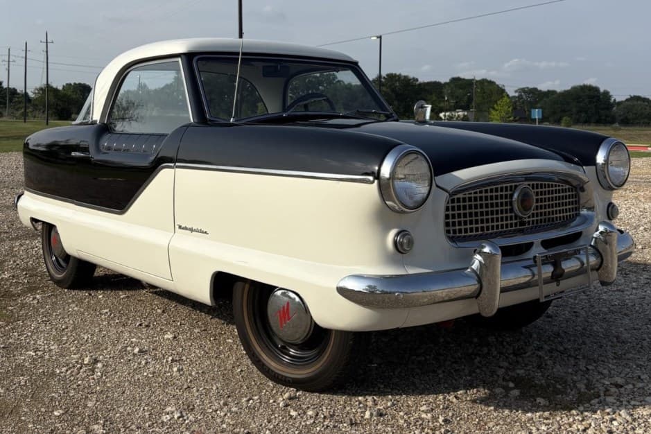1958 Nash Metropolitan sold for $5,600