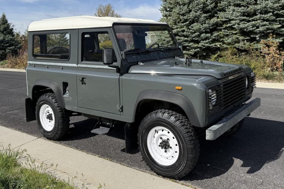 1985 Land Rover 90 / Defender 90 (Euro Spec) sold for $26,500