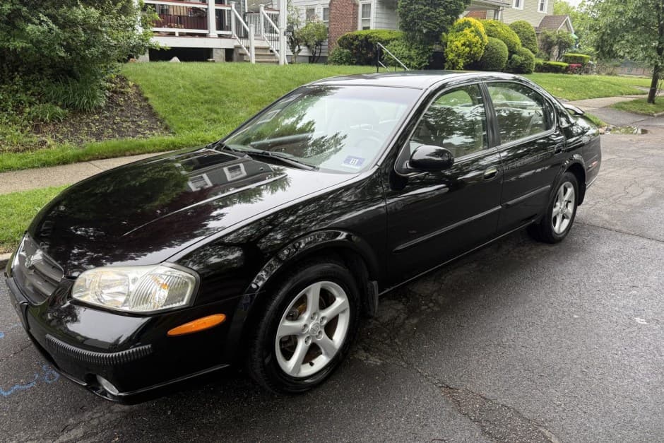 2001 Nissan Maxima sold for $4,917