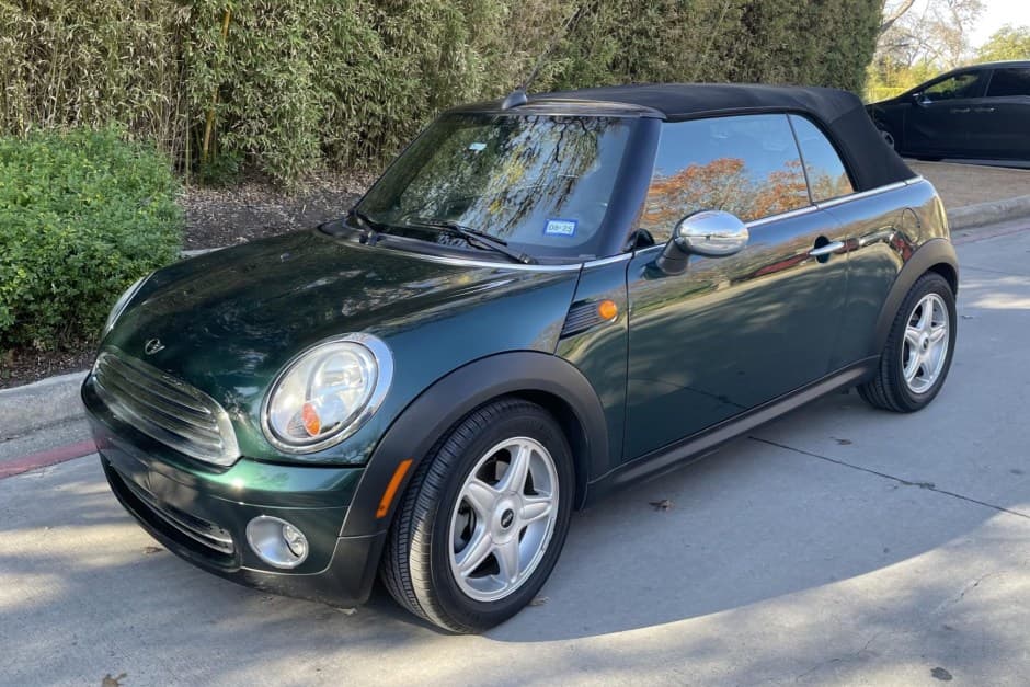 2010 Mini R57 Convertible sold for $9,000