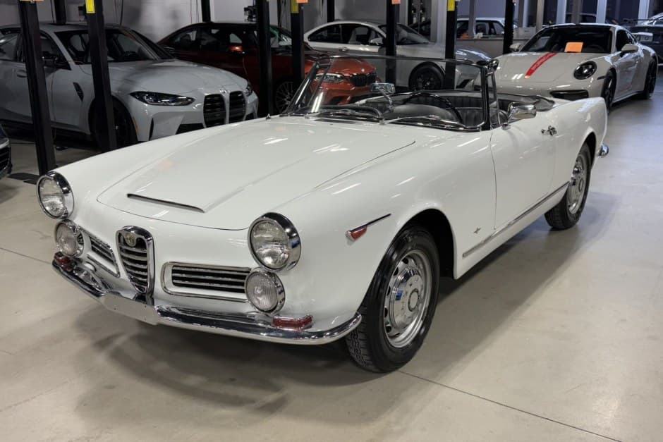 1962 Alfa Romeo 106-Series 2600 sold for $60,000