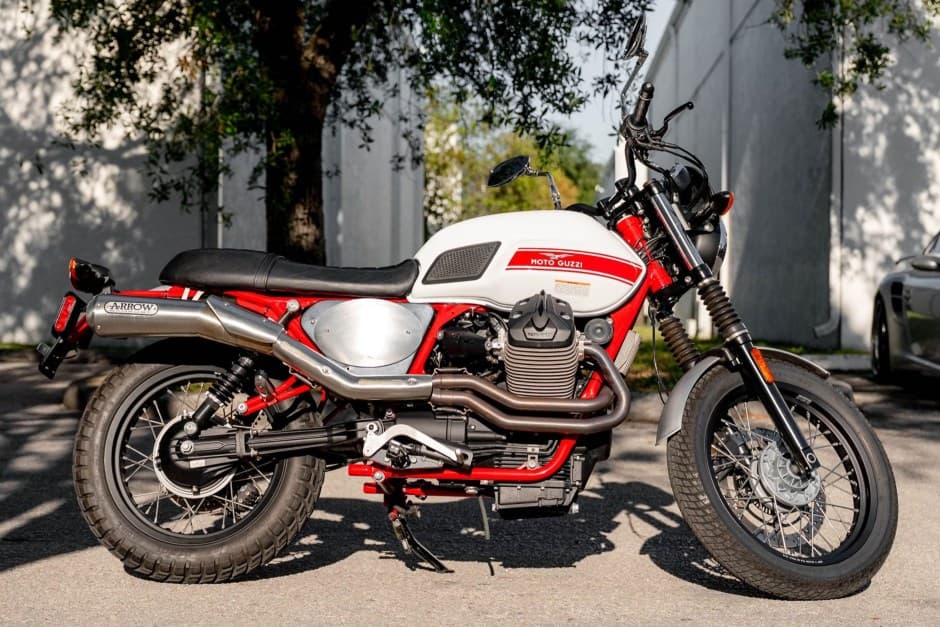 2016 Moto Guzzi V7 (2007+) sold for $4,700