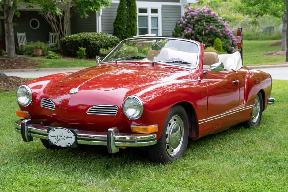 1972 Volkswagen Karmann Ghia sold for $12,000