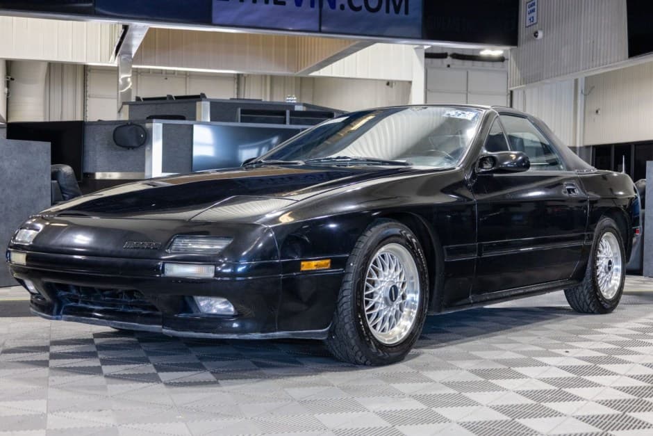 1989 Mazda RX-7 FC sold for $6,169