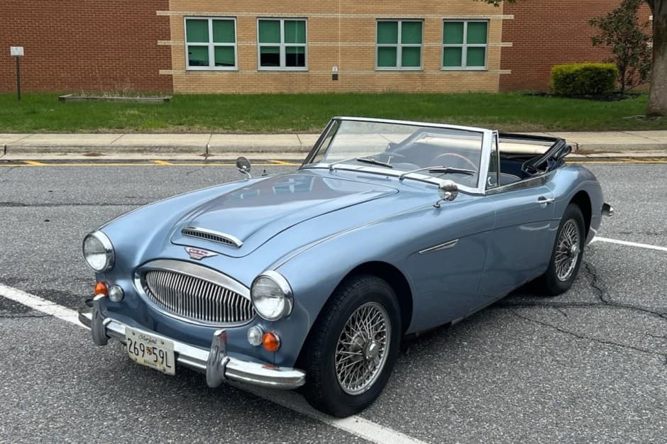 1966 Austin-Healey 3000 sold for $38,500