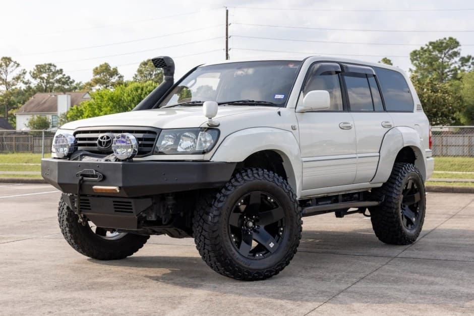 1998 Toyota Land Cruiser 100-Series sold for $16,500