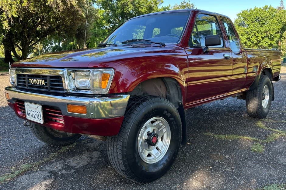 1991 Toyota Pickup (N80/90/100/110 1989-1997) sold for $19,343