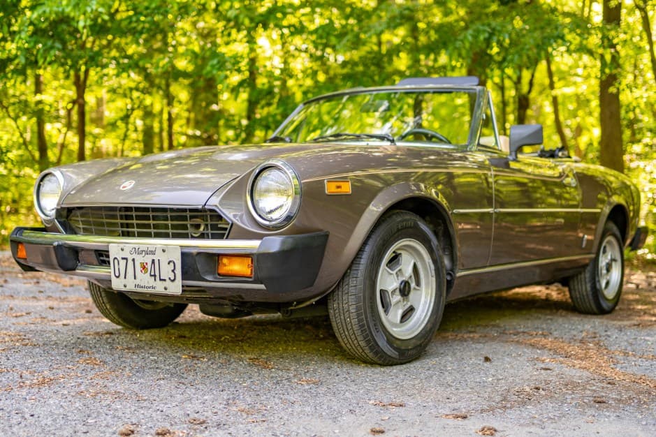 1981 Fiat 124 Spider (1966-1985) sold for $12,000