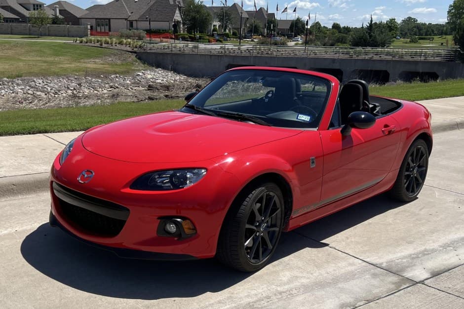 2013 Mazda NC MX-5 Miata sold for $17,500