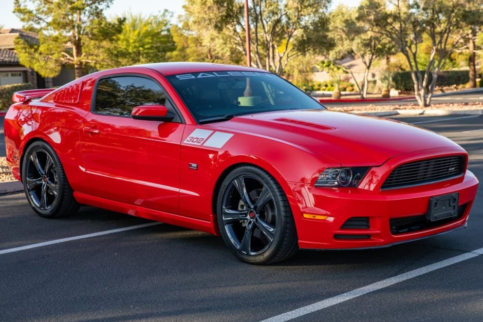 2014 Ford Saleen sold for $40,500