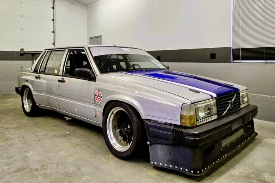 1985 Volvo 700-Series sold for $16,500