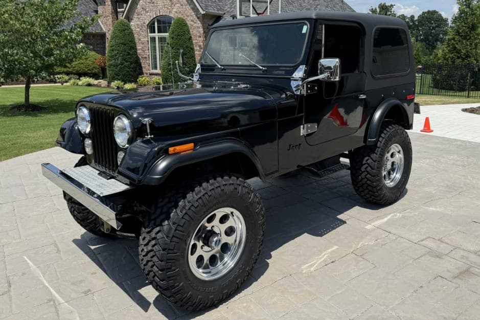 1976 Jeep CJ-7 sold for $17,750