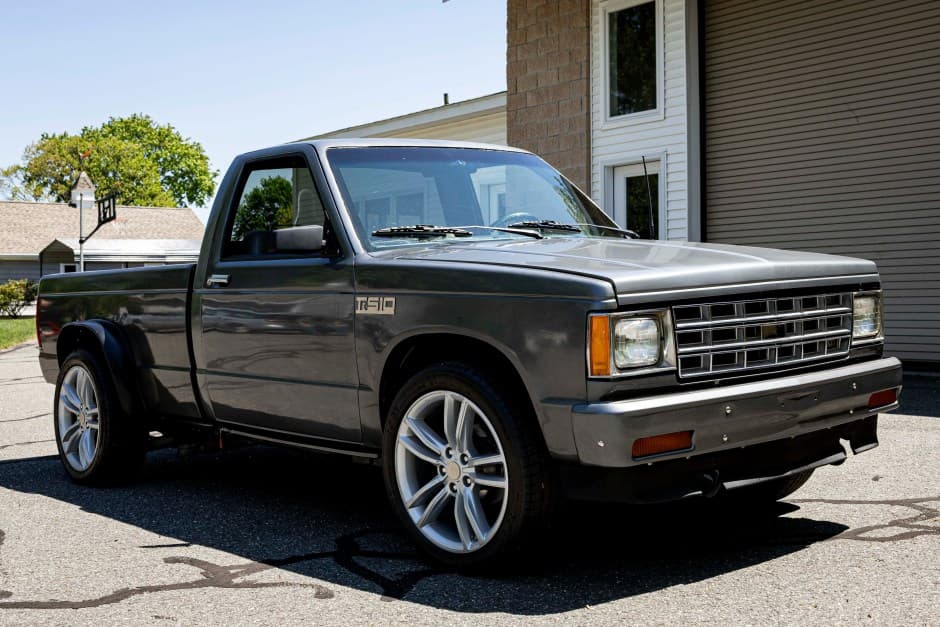 1987 Chevrolet S-10 (1982-1993) sold for $9,645