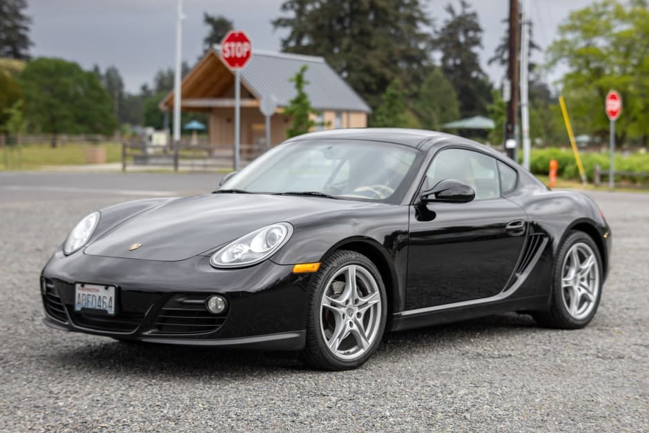 2009 Porsche 987 Cayman sold for $33,500